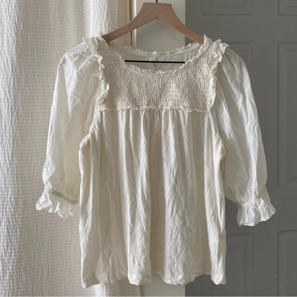 By Anthropologie Smocked Puff Sleeve Knit Top‎ 100% Cotton Cream Blouse Size M